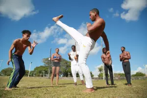 קרנבל, סמבה וקאיפיריניה